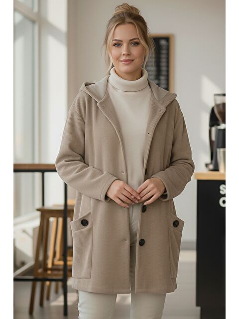 Chiccy İtalyan Bej Kapüşonlu Uzun Kol Düğmeli Cepli Casual Kadife Oversize Dokuma Ceket 80 70 - S000486852-19928