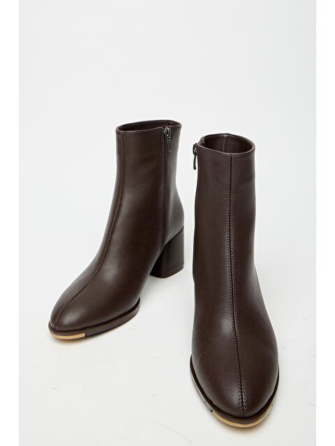 MADAMRA Kadın Kahverengi Topuklu Bot & Bootie – Fermuarlı Günlük Bot - S000451601-19413