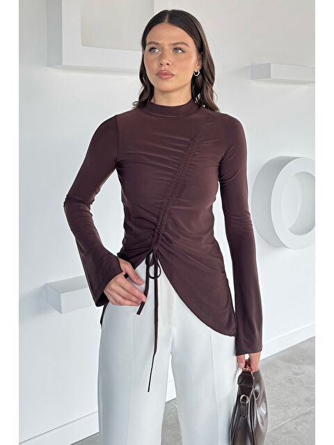 Gülseli Asimetrik Kesim Ön Büzgülü Kadın Bluz - S000469795-19413