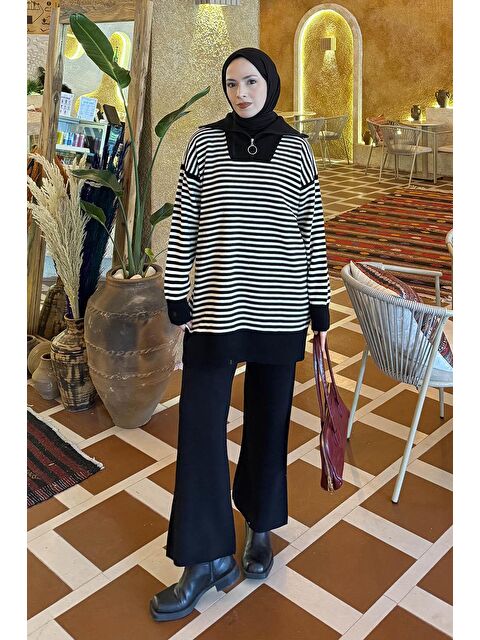 Lamelif Çizgili Balıkçı Yaka Triko Takım Siyah - S000515411-19351