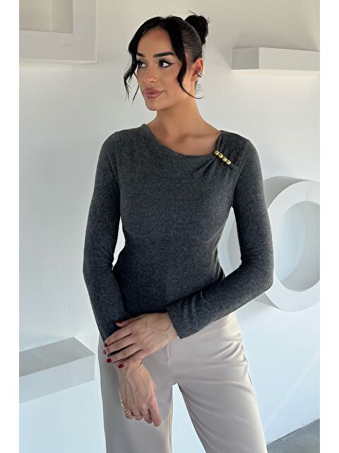 Gülseli Kadın Omuz Aksesuarlı Bluz - S000482800-29666