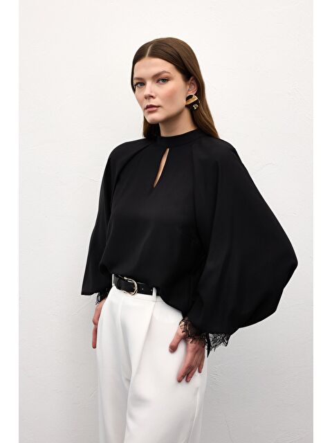 SATEEN Dantel Detaylı Uzun Kollu Bluz - Siyah - S000506910-19351