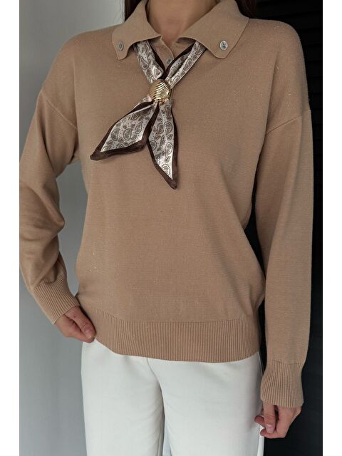 Gülseli Kadın Polo Yaka Fularlı Ve Broşlu Triko Bluz - S000482803-19928