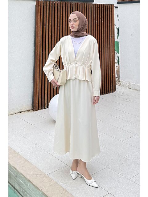 Lamelif Düğme Detaylı Etek-Ceket Tesettür Takım Krem - S000515382-19966