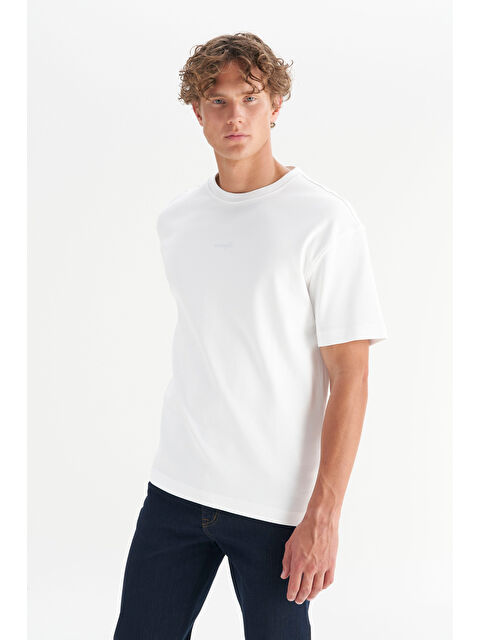 Wrangler %100 Pamuk Relaxed Fit Rahat Kesim Bisiklet Yaka Minimal Logo Detaylı Tişört - S000470035-20063