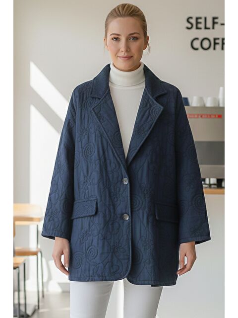 Chiccy İtalyan Koyu Mavi Ceket Yaka Uzun Kol Düğmeli Allover Nakışlı Kapitone Oversize Dokuma Ceket 78 70 - S000486859-19393