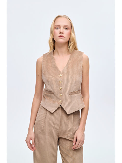 QUZU V Yaka Kadife Yelek Camel - S000503955-4557