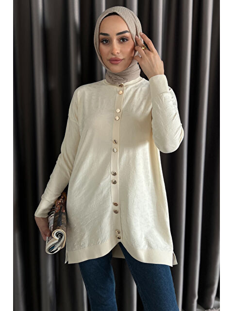 Julude Düğme Detaylı Kendinden Desenli Tesettür Triko Hırka - S000361199-25636