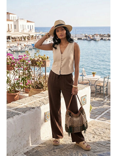 Lela Pamuklu Regular Fit V Yaka Düğme Detaylı Yazlık Bluz Yelek 5866661