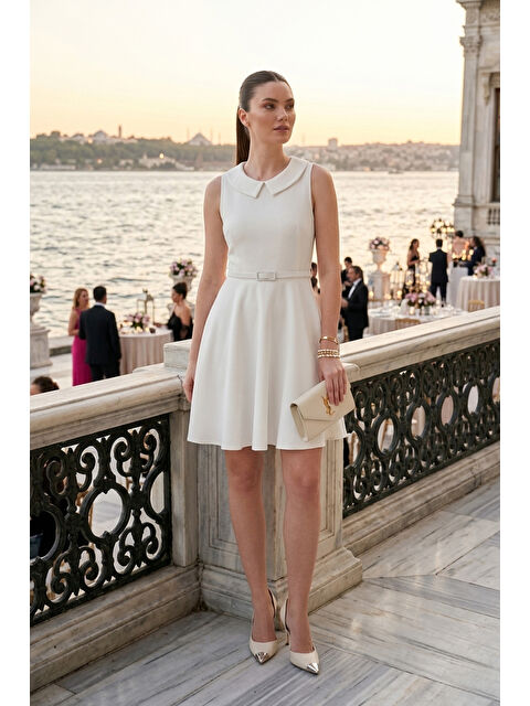 Lela A Kesim Regular Fit Yaka ve Kemer Detaylı Mini Davet Elbise 6525740