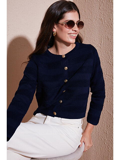 Lela Premium Regular Fit Bisiklet Yaka Düğmeli Dokulu Triko Hırka 680HI00337 - S000424836-21164