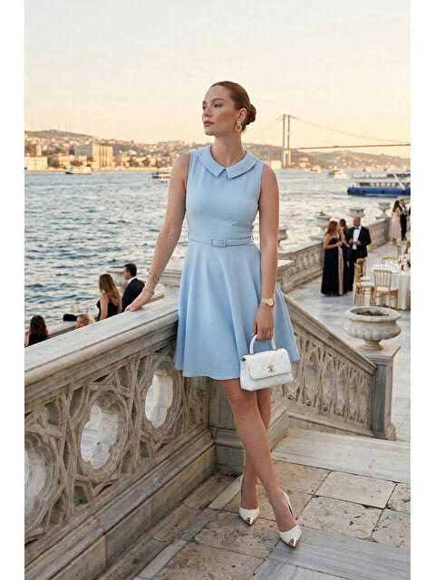 Lela A Kesim Regular Fit Yaka ve Kemer Detaylı Mini Davet Elbise 6525740