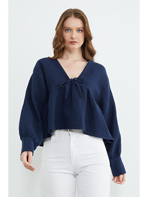 Fullamoda Bağlama Detaylı V Yaka Müslin Kumaş Bluz - S000529229-21164