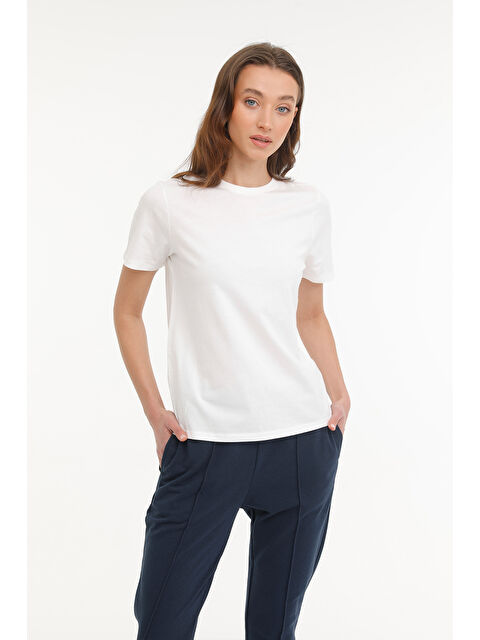 Kinetix WB PAM C NECK 11SN226 4FX Beyaz Kadın Kısa Kol T-Shirt - S000405413-20063