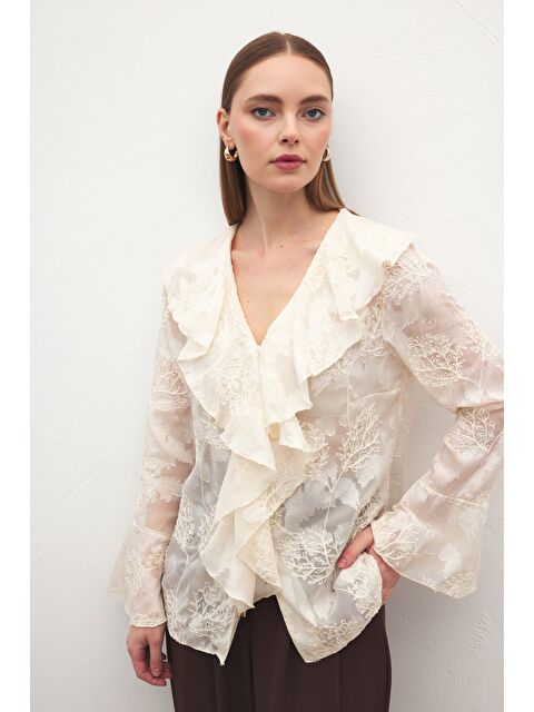SATEEN Fırfır Detaylı Nakışlı Gömlek - Bej - S000527047-19928