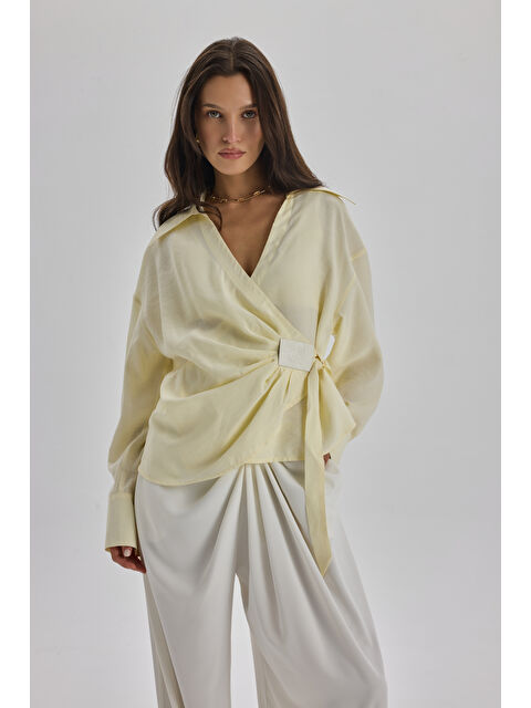 Mai Collection Asteria Bağlama Detay Sarı Dökümlü Gömlek