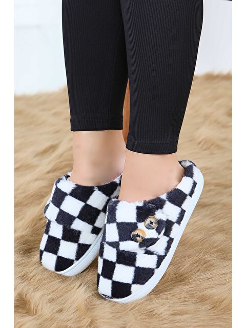 Tofisa Kadın Siyah Ekoseli Düğmeli Ev Terliği - 27780-SIYAH - S000463446-19351