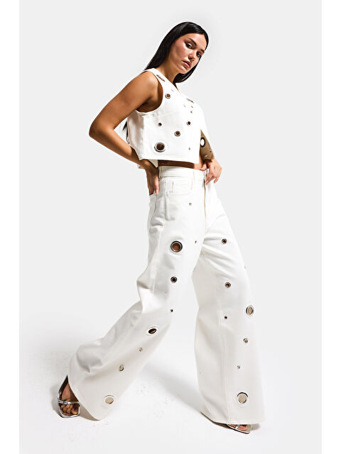 It's Basic Kadın Kırık Beyaz 7s6-101 Baggy Fit Kuş Gözü Detaylı Özel Tasarım Denim Jean