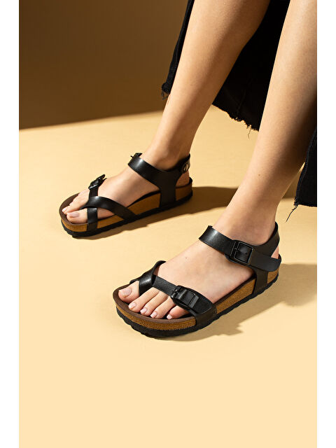 Pembe Potin Parmak Arası Çift Tokalı Rahat Taban Kadın Sandalet 011-700-25Cilt - S000380544-19351