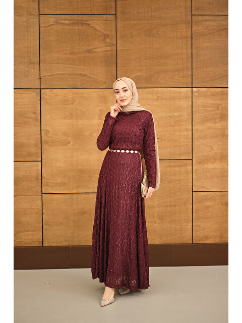 Locco Moda Kadın Sim Detay Kendinden Desenli Gold Kemerli Elbise Bordo