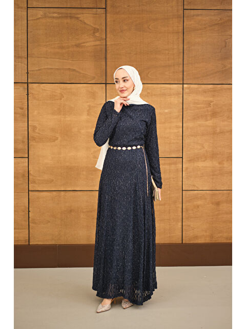 Locco Moda Kadın Sim Detay Kendinden Desenli Gold Kemerli Elbise Lacivert