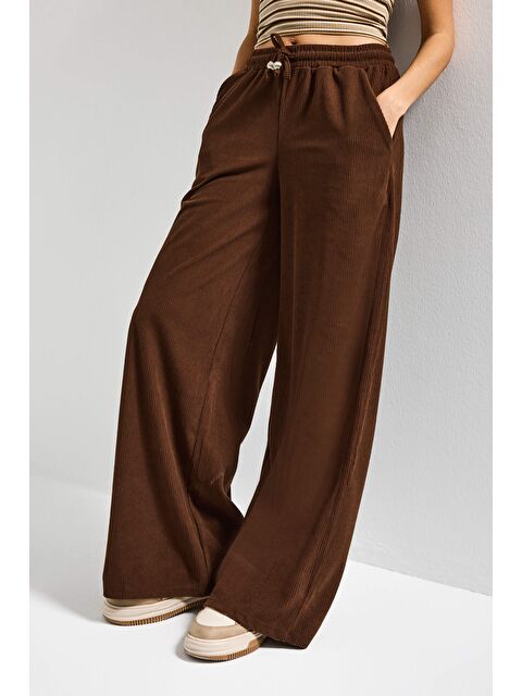 It's Basic Kadın Kahverengi Palazzo Fit Fitilli Kadife Kumaş Yürüyüş Pantolonu - S000498031-19413