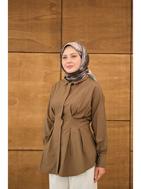 Locco Moda Kadın Beli Pile Detay Gizli Düğmeli Gömlek Kahverengi - S000529905-19413
