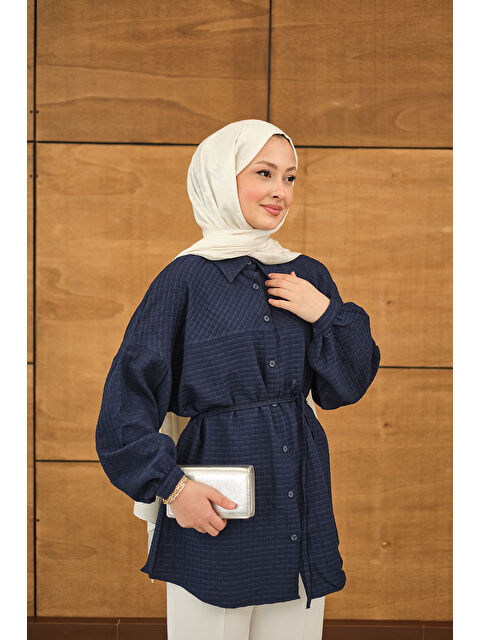 Locco Moda Kadın Kabartma Kare Desenli Gömlek Lacivert - S000529909-21164