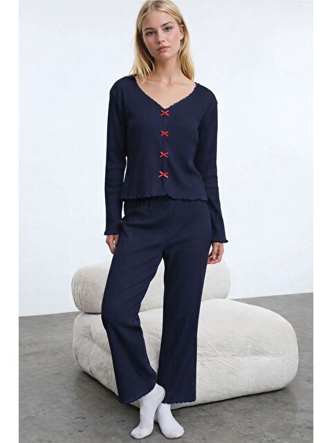 carla10 Pamuklu Dantel ve Fiyonk Detaylı Fitilli Örme Pijama Takımı - S000467742-21164