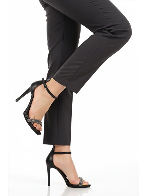 Ayakmod Siyah Taş İşlemeli İnce Uzun Topuklu Kadın Abiye Ayakkabı 655527 Z - S000514957-19351