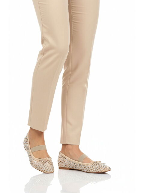 Ayakmod Bej Geniş Kalıp Hafif Esnek Kadın Taş İşlemeli Babet 681149 Z - S000514960-19928