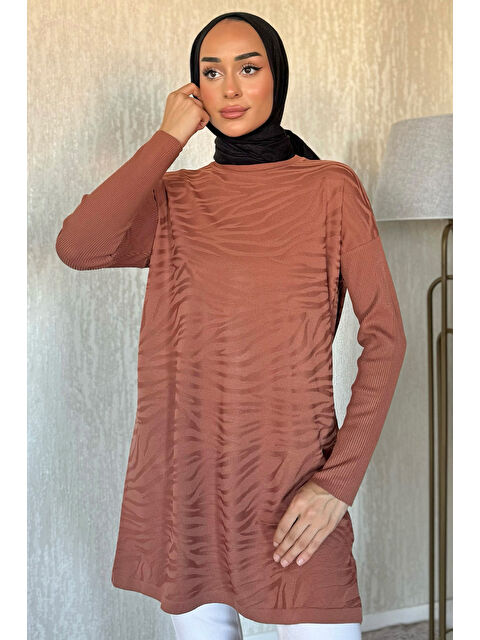 Julude Bisiklet Yaka Kendinden Desenli Tesettür Triko Tunik - S000289772-18657