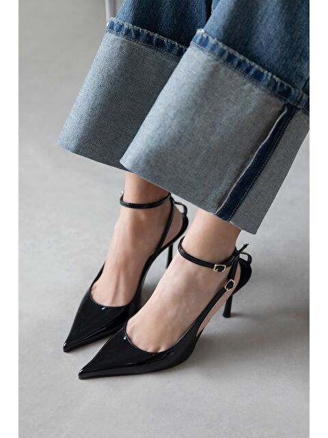 Straswans Mila Kadın Topuklu Rugan Ayakkabı Siyah