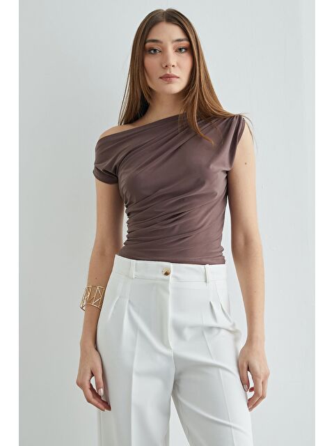 Fullamoda Tek Omuz Yanları Büzgülü Bluz - S000222802-26429