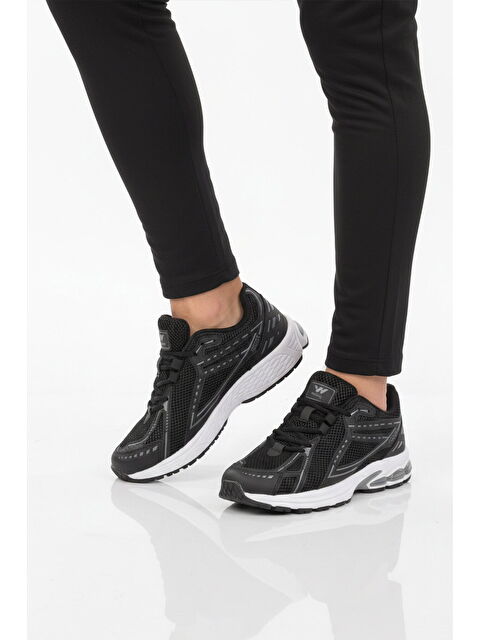 Walkway Siyah Beyaz Fileli Hafif Hava Alabilen Erkek Spor Ayakkabı 1505 Ruth M