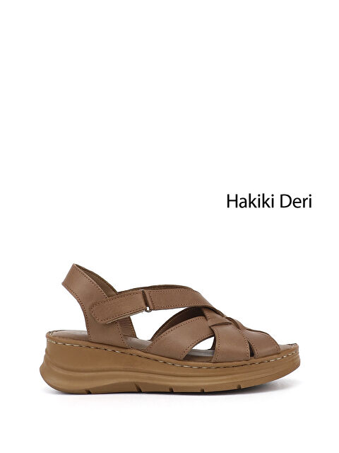 GÖNDERİ(R) Kadın KAHVERENGİ Cırt Bantlı Dolgu Topuk Hakiki Deri Sandalet