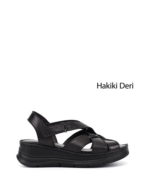 GÖNDERİ(R) Kadın SİYAH Cırt Bantlı Dolgu Topuk Hakiki Deri Sandalet
