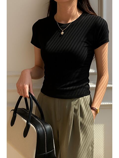 Tarz Cool Siyah Bisiklet Yaka Basic Kadın Tişört - S000397937-19351