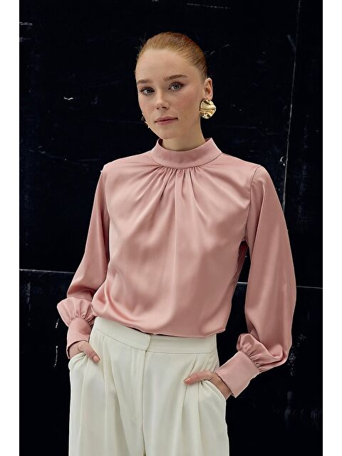 SATEEN Yaka Detaylı Saten Bluz - Pembe