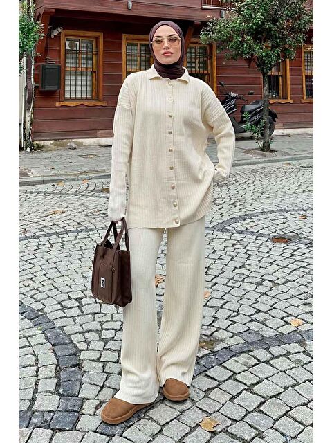 Lamelif Polo Yaka Düğmeli Tesettür Takım Ekru - S000515459-19965