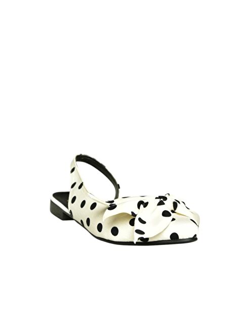 Fox Shoes Beyaz Puantiye_Siyah Kadın Babet H726809004