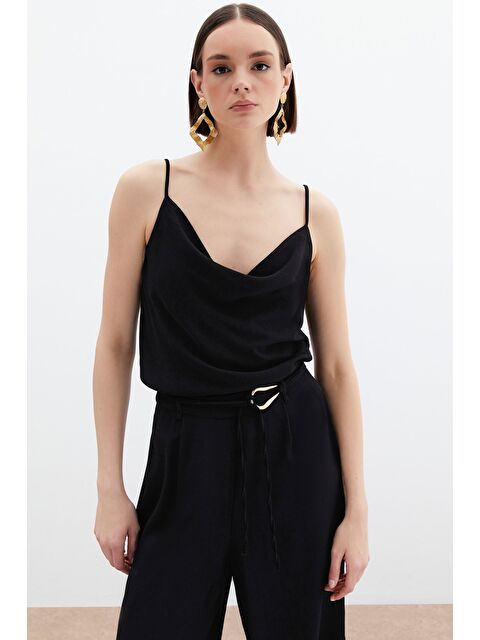 SATEEN Degaje Yaka Dökümlü Bluz - Siyah - S000389156-19351