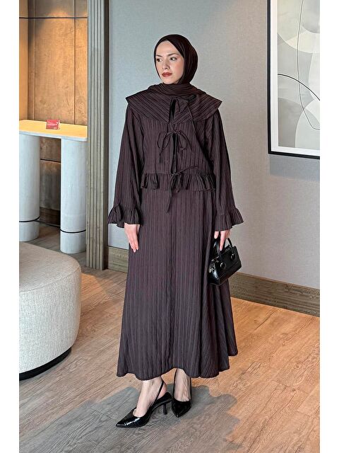 Lamelif Geniş Yakalı Etekli Takım Kahverengi - S000515466-19413