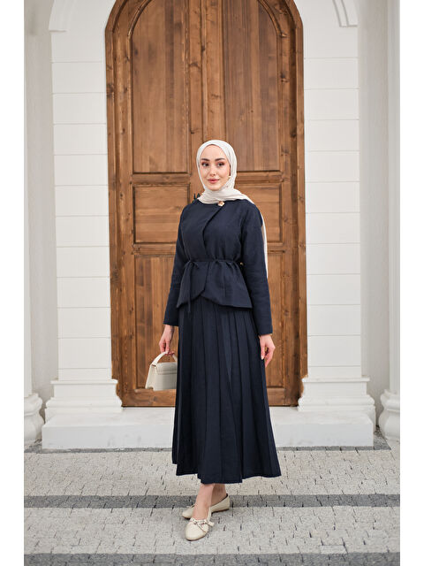 Locco Moda Kadın Eteği Pileli Ceketi Yandan Düğmeli Takım Lacivert - S000511209-21164