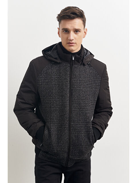 AC&Co / Altınyıldız Classics Erkek Siyah Standart Fit Normal Kesim Fermuarlı Çıkma Kapüşonlu Mont - S000428178-19351