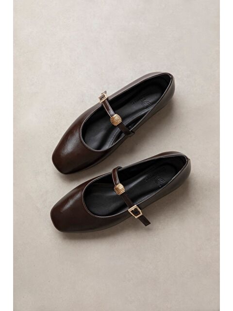 Straswans Libon Kadın Toka Detay Kırışık Deri  Babet Kahve - S000530685-19413