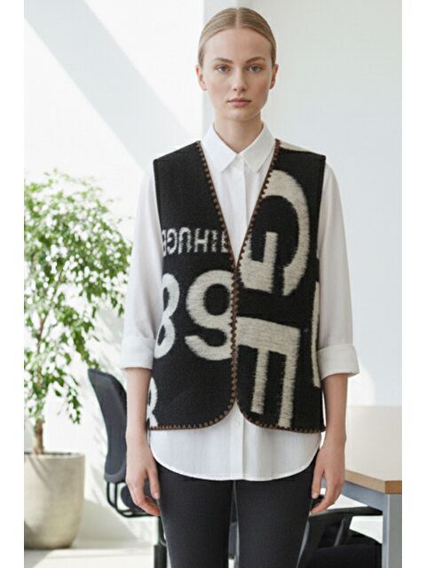 Chiccy İtalyan Siyah V Yaka Kolsuz Yazı Baskılı Kapamasız Tığ İşi Kenarlı Akrilik Dokuma Yelek 60 60 - S000486450-19351