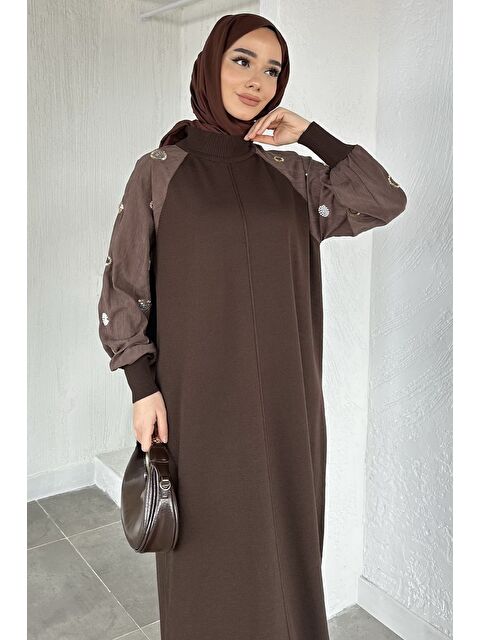 Julude Kollar Taş İşlemeli Tesettür Triko Elbise