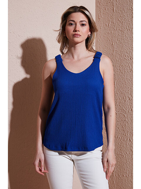 Fashion Friends Standart Fit V Yaka Büzgülü Kalın Askılı Bluz 25Y0513K1 - S000375868-23710