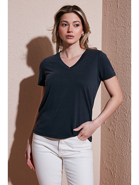 Fashion Friends Modal Rahat Kalıp V Yaka Bluz 26Y0144K1